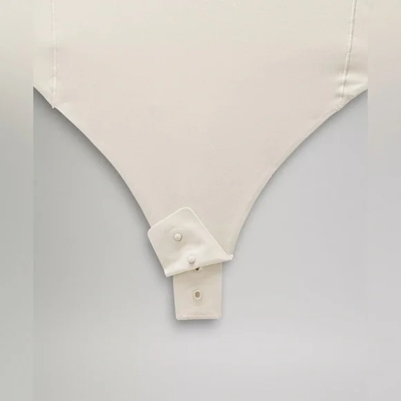 Lululemon Wundermost Ultra Soft Nulu Square Neck Long Sleeve Bodysuit - Size XS - Picture 12 of 12